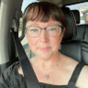 Meet your Posher, Angie